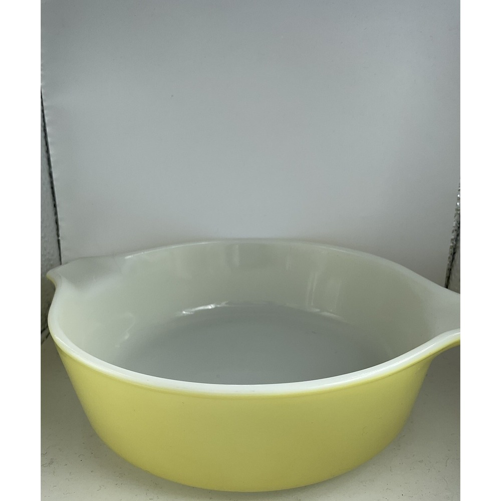 VTG Yellow PYREX 1 Pint Bowl
